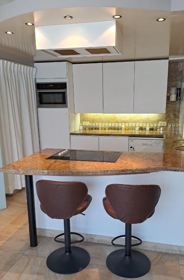 Beautyd Grey Room Centrum Gullegem Вевелгем Екстер'єр фото